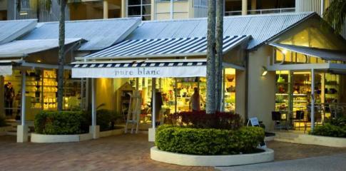 Magasins au centre-ville de Noosa