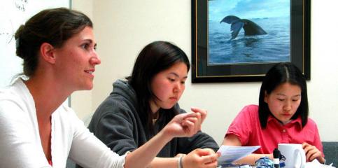 Etudiants en train d'apprendre l'anglais