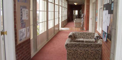 Couloirs de l'école Aspect à Auckland