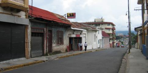 Rue typique de Heredia