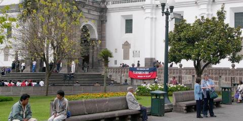 Devant la cathédrale de Quito