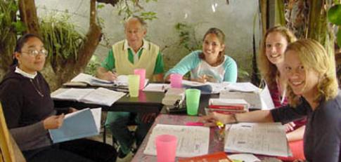 Etudiants en séjour linguistique à Antiga