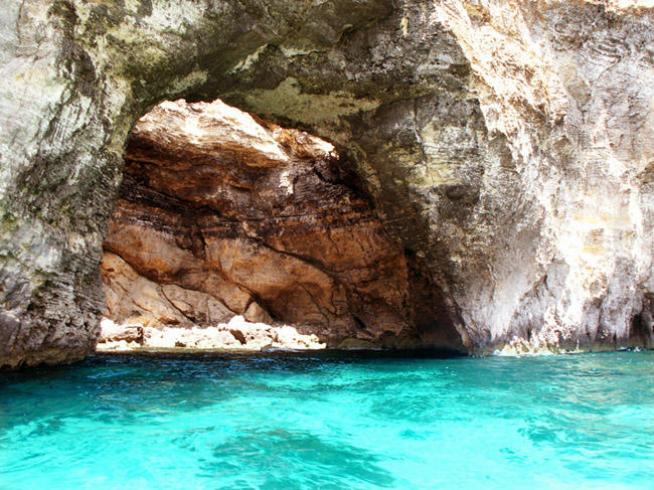 Les eaux turquoises du Blue Lagoon