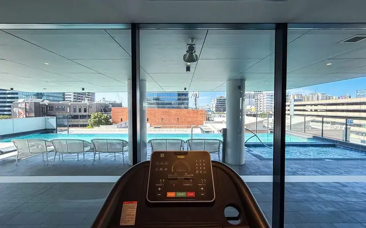 Salle de sport — Student Apartment - Utopia Master Suite, Browns à Brisbane