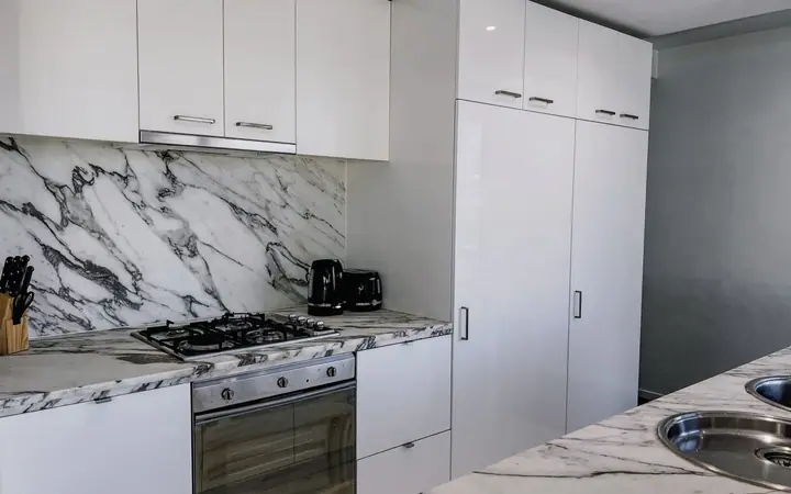 Cuisine — Docklands Executive Apartments - Master Suite, Browns à Melbourne