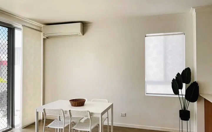 Salon — Bright Avenue Student Apartment, Browns à Gold Coast