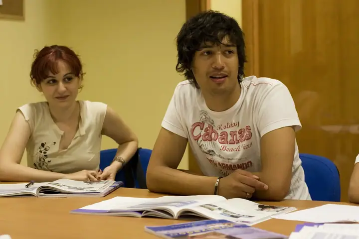 Étudiants en classe	