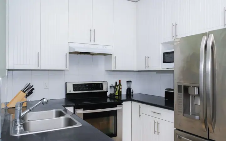Cuisine — Student House - Single 19+ - Vancouver, CEL à CEL : cours d'anglais & tarifs | Move and Study