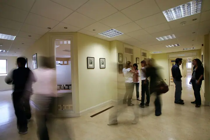 Réception-École Cultural Institute à Galaway