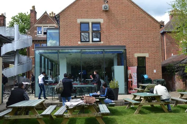 Jardin-École Kaplan à Oxford