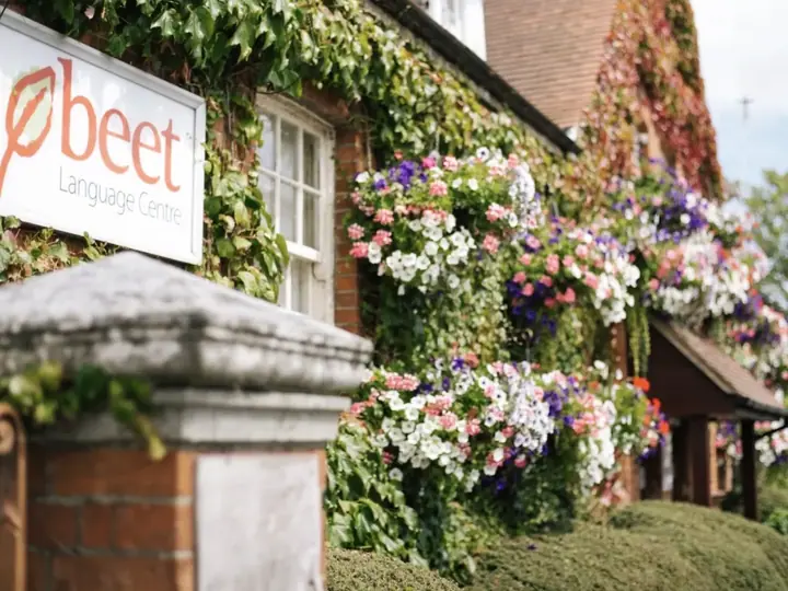 Façade — BEET à Bournemouth