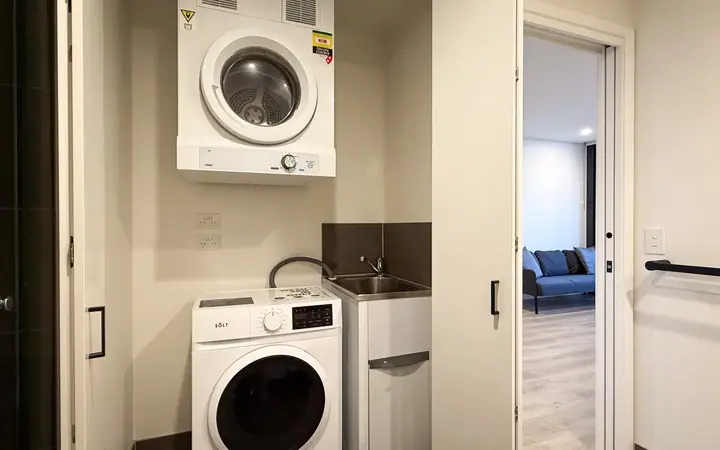 Salle de bain — Student Apartment - Utopia Master Suite, Browns à Brisbane