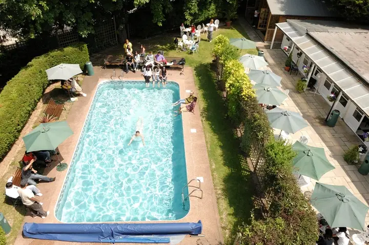 Piscine- École St Giles- Eastbourne
