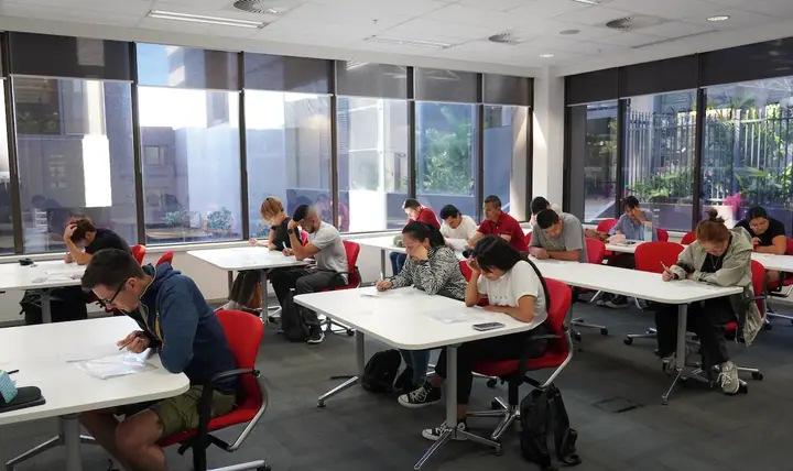 étudiants en classe 