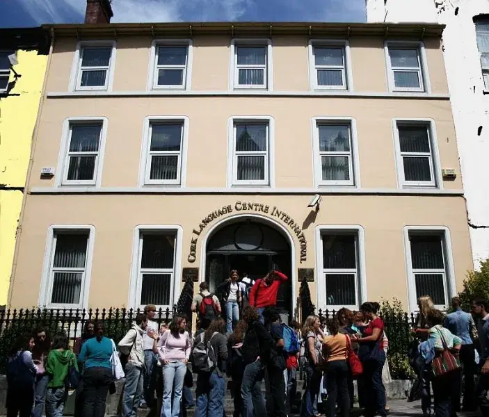 École CES à Cork
