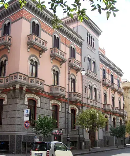 Bâtiment-École Academia à Salerne